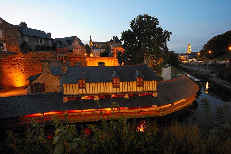 T2 Parking A Reserver Wi-Fi 10' A Pied Du Port Vannes Exteriör bild