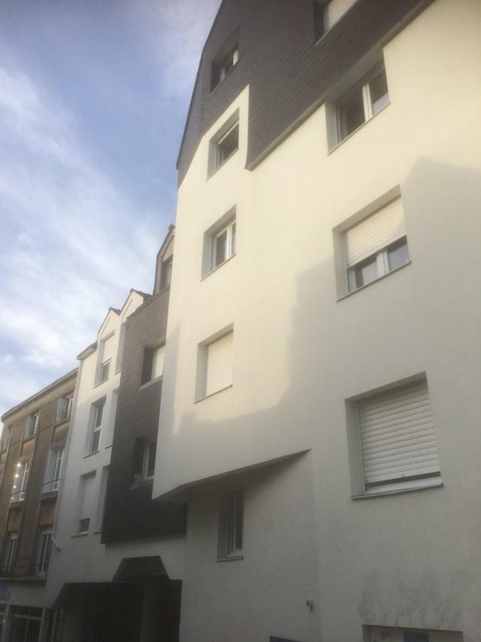 T2 Parking A Reserver Wi-Fi 10' A Pied Du Port Vannes Exteriör bild